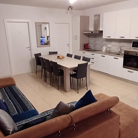 Lucini Ai Portici Apartment Tirano Bagian luar foto