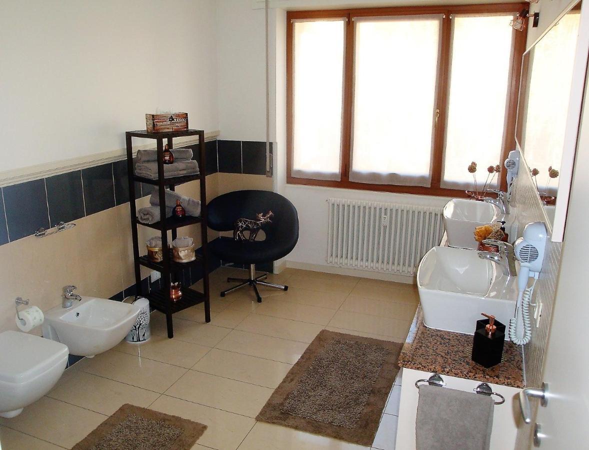 Lucini Ai Portici Apartment Tirano Bagian luar foto